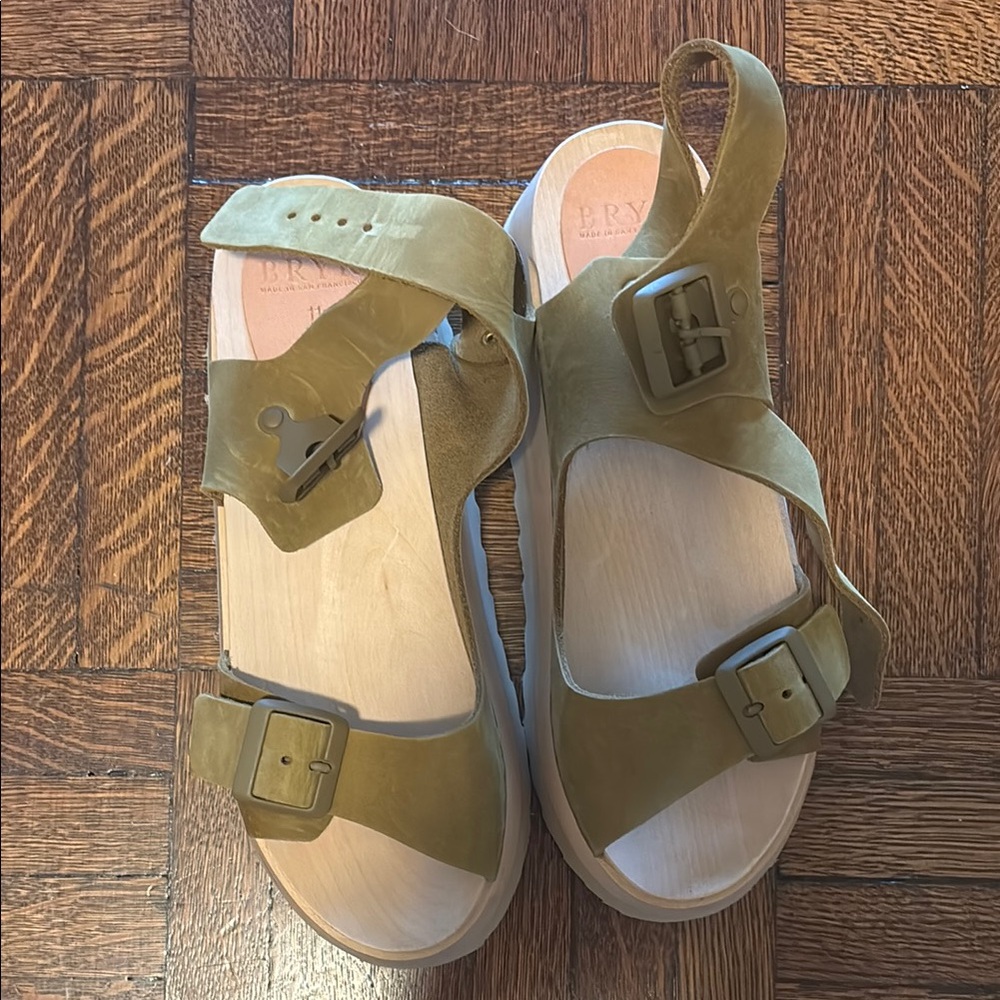 Bryr Gigi Sandals - Olive Green